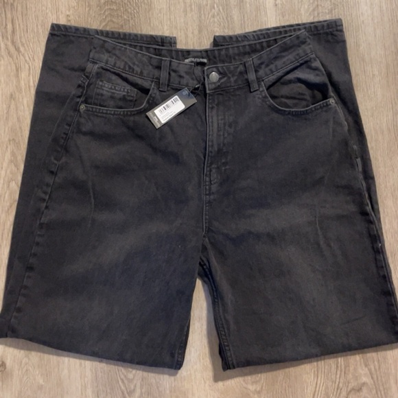 NWT Pretty Little Thing (PLT) High Rise Boyfriend Jeans, Washed Black US Size 6 - Picture 5 of 5